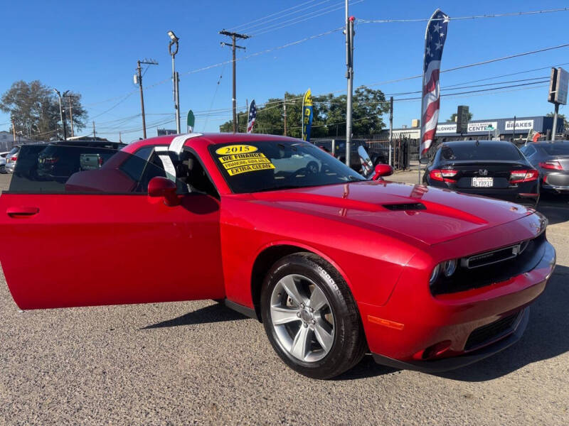 2015 Dodge Challenger SXT