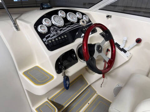 2003 Rinker 262 SS Captiva