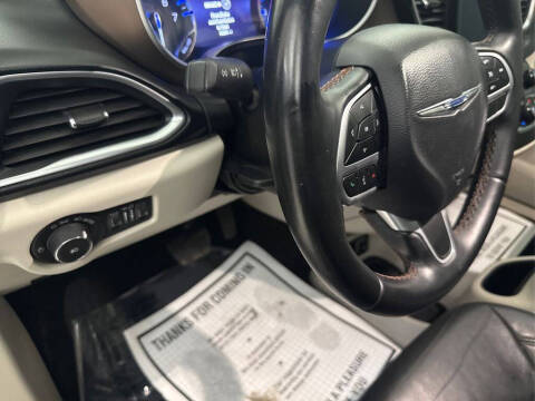 2017 Chrysler Pacifica Touring-L Plus