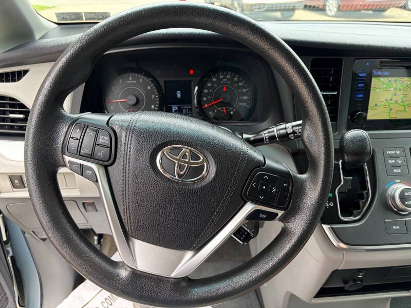 2015 Toyota Sienna LE 7-Passenger