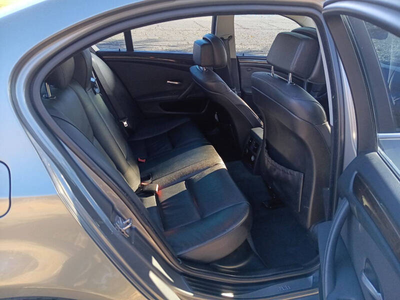 2010 BMW 5 Series 528i