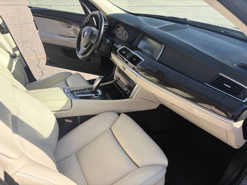 2010 BMW 5 Series 550i Gran Turismo