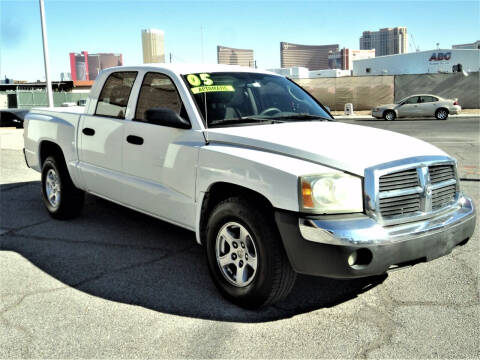 2005 Dodge Dakota for sale at DESERT AUTO TRADER in Las Vegas NV