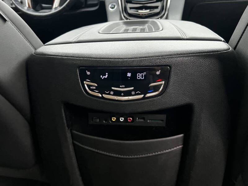 2015 Cadillac Escalade Luxury