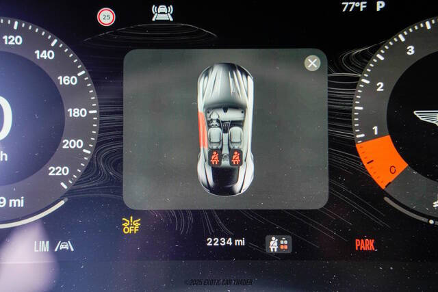 2025 Aston Martin DB12 V8