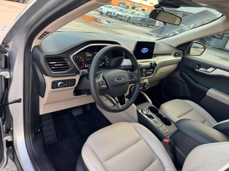 2020 Ford Escape SEL