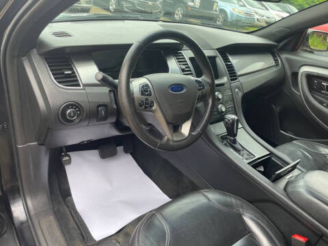 2016 Ford Taurus SEL