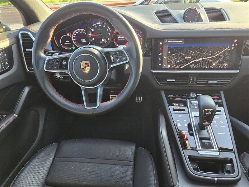 2022 Porsche Cayenne S