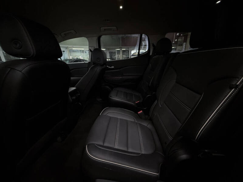 2021 GMC Acadia Denali