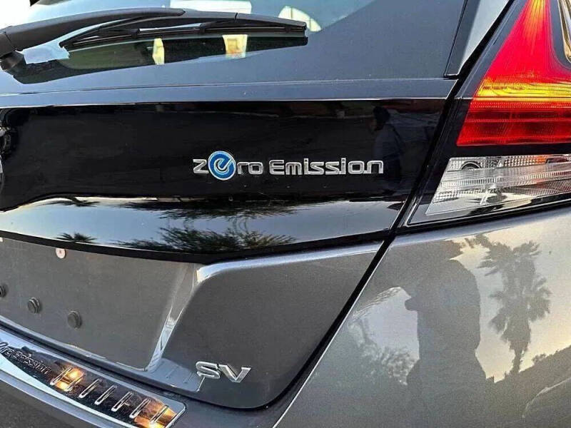 2020 Nissan LEAF SV