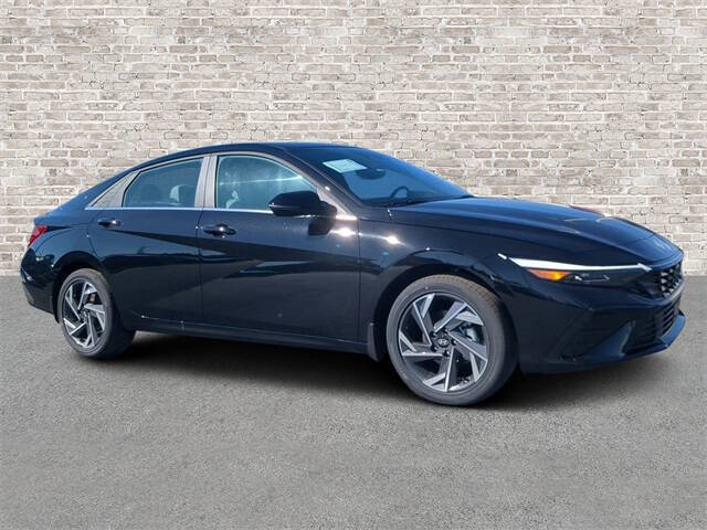 2025 Hyundai Elantra Hybrid Limited