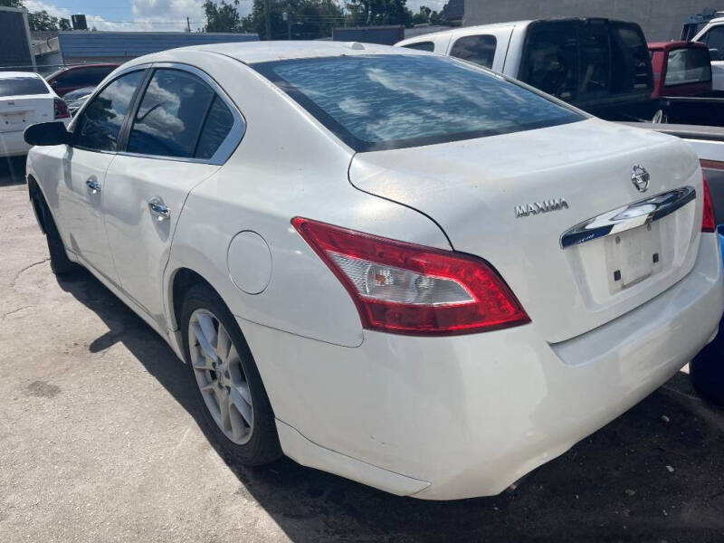 2010 Nissan Maxima