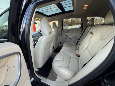 2013 Volvo XC60 T6 Premier Plus