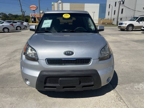 2011 Kia Soul +