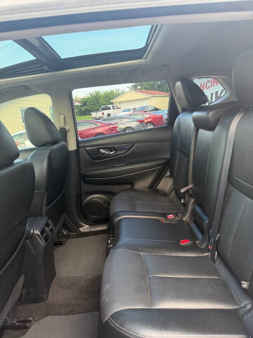 2017 Nissan Rogue SL