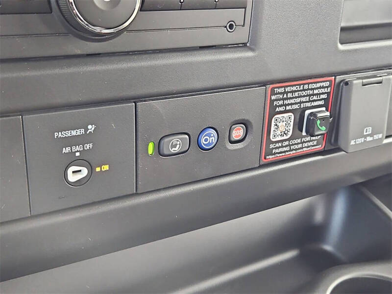 2025 Chevrolet Express 2500