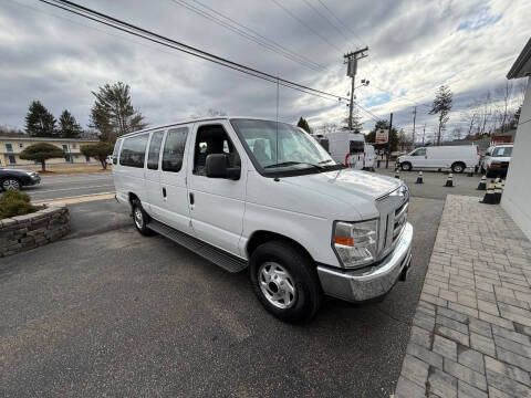 2014 Ford E-Series E-350 SD XLT