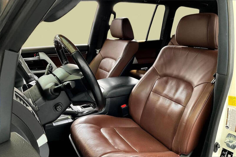 2020 Toyota Land Cruiser