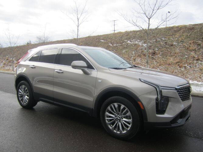 2025 Cadillac XT4 Premium Luxury