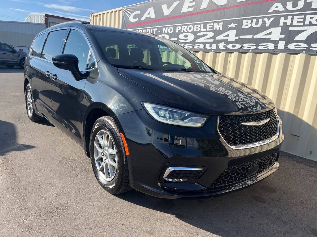 Brilliant Black Crystal Pearlc 2022 Chrysler Pacifica Touring Touring 4dr Mini-Van 2