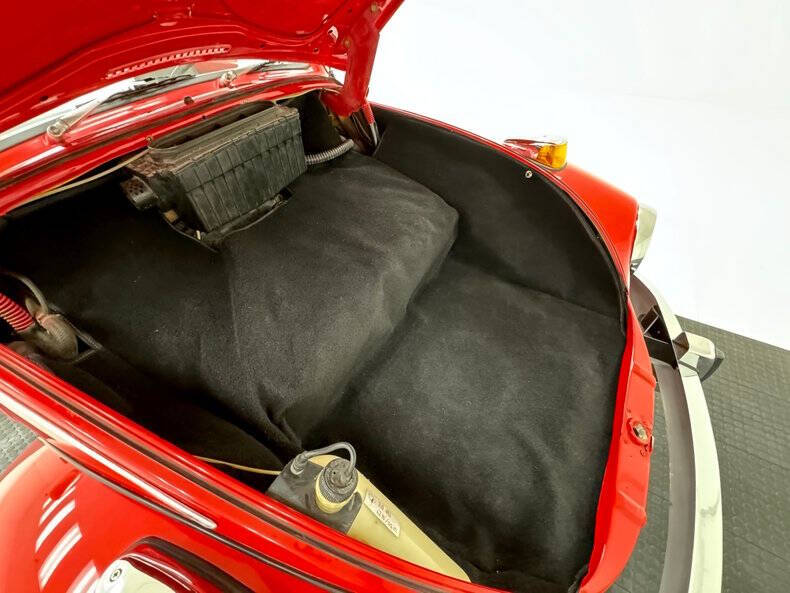 1972 Volkswagen Super Beetle