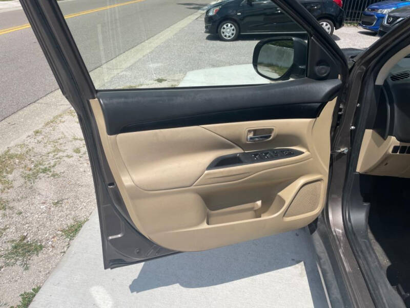 2019 Mitsubishi Outlander ES