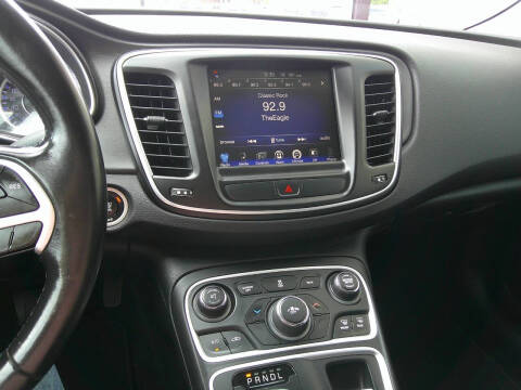 2016 Chrysler 200 Limited