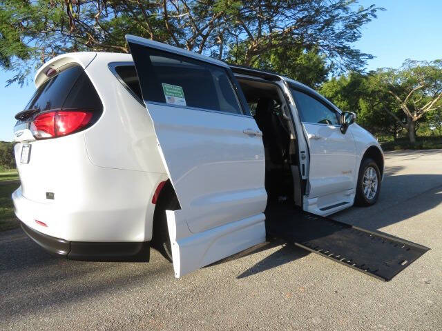 2021 Chrysler Voyager LXi