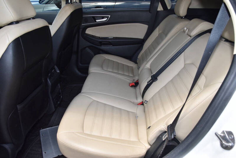 2020 Ford Edge SEL
