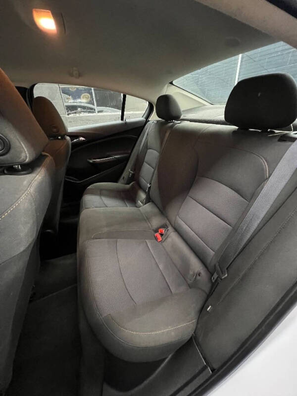 2018 Chevrolet Cruze LS Auto