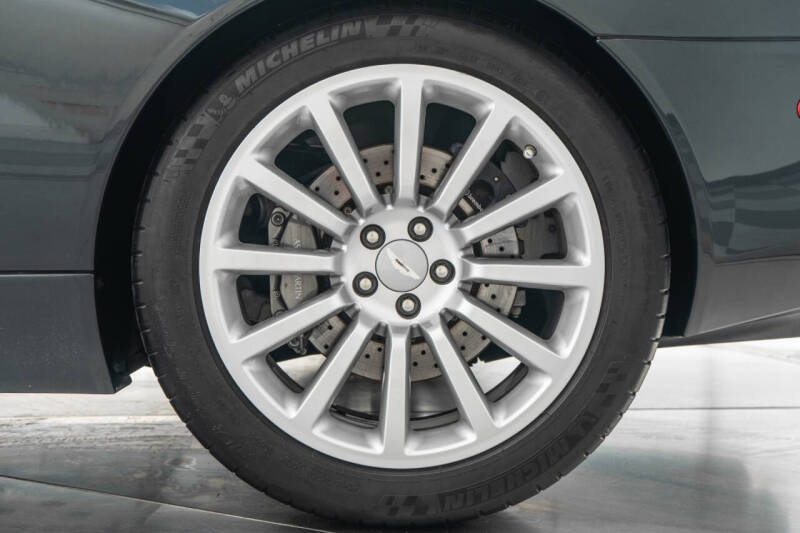 2003 Aston Martin V12 Vanquish