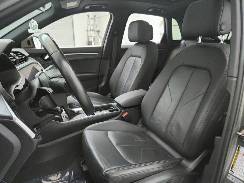 2020 Audi Q3 quattro S line Premium 45 TFSI