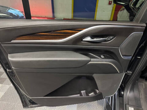 2023 Cadillac Escalade ESV Luxury