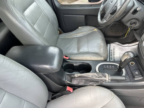 2005 Ford Escape HEV