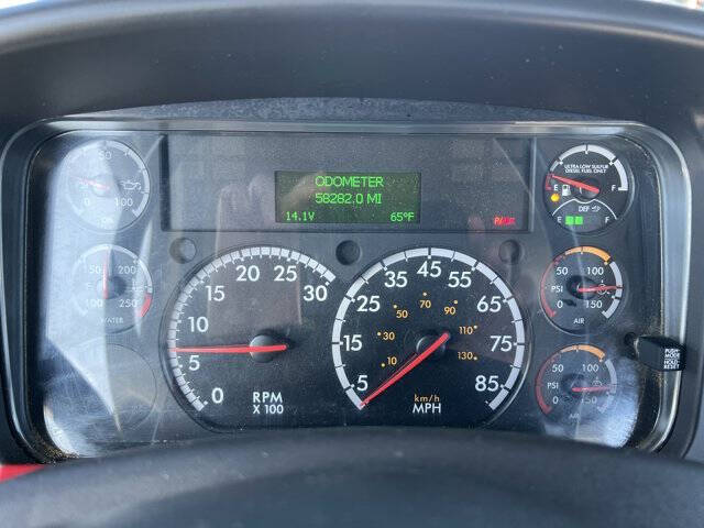 2017 Freightliner M2 106