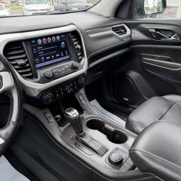 2017 GMC Acadia SLT-1