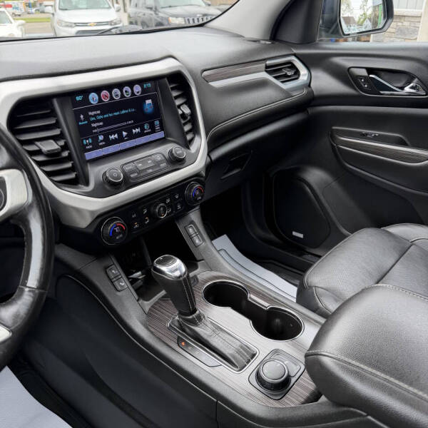 2017 GMC Acadia SLT-1
