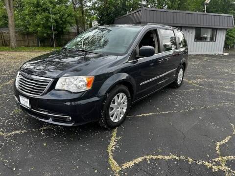 2014 Chrysler Town and Country for sale at Triangle Auto Sales in Elgin IL