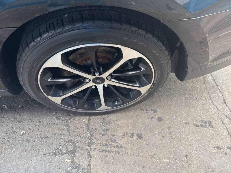 2015 Ford Taurus SEL