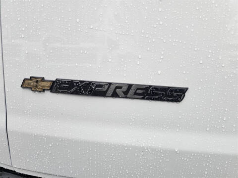 2025 Chevrolet Express 2500