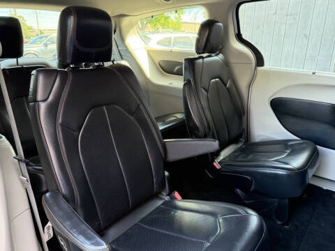 2018 Chrysler Pacifica Touring L