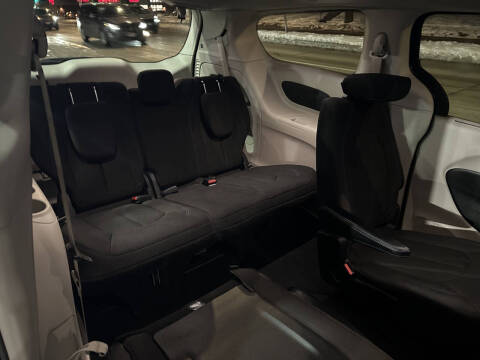 2021 Chrysler Pacifica Touring