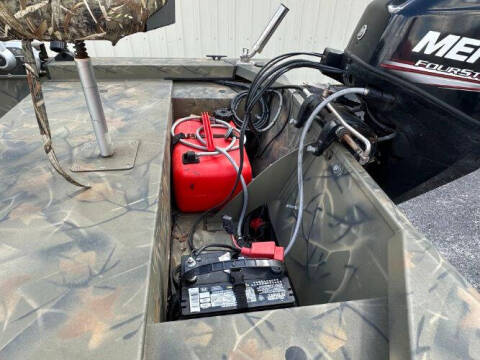 2017 Tracker Grizzly