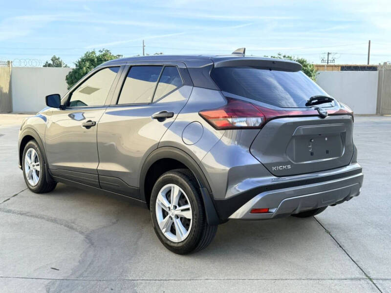 2024 Nissan Kicks S