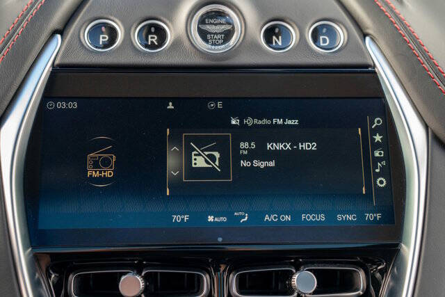 2021 Aston Martin DBX 18