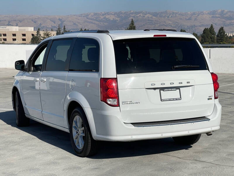 2018 Dodge Grand Caravan null photo 5