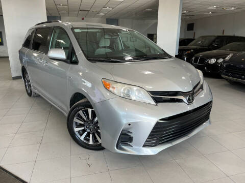 2020 Toyota Sienna for sale at Auto Mall of Springfield in Springfield IL