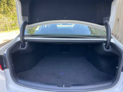 2017 Kia Cadenza Premium