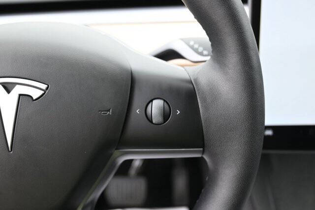 2025 Tesla Model Y Long Range