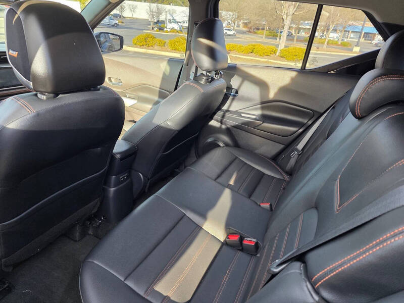 2020 Nissan Kicks SR